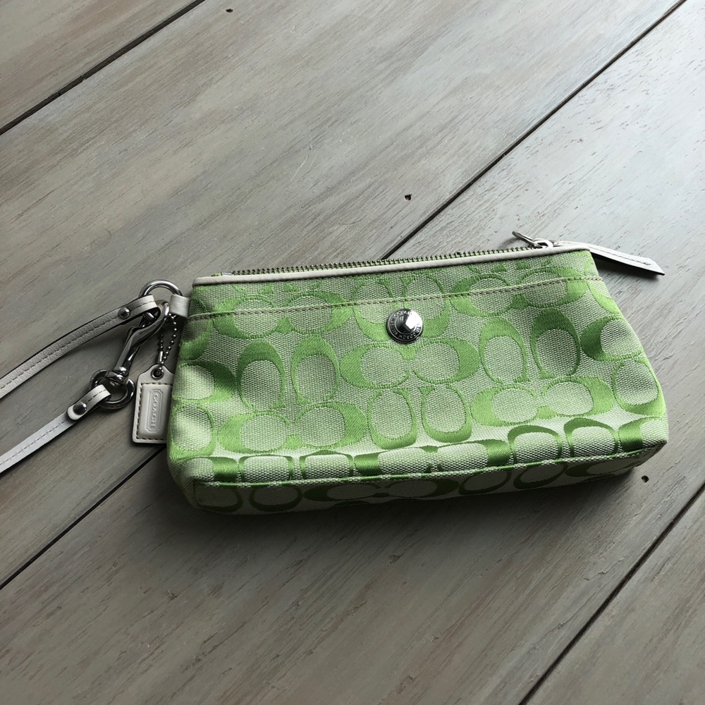 Vintage 90’s Coach Clutch Wristlet